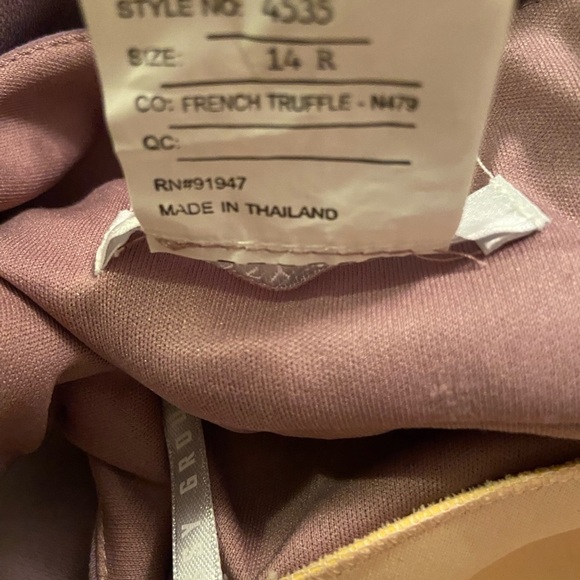 Full length spaghetti strap dress bateau neckline open back flared trumpet skirt - Picture 4 of 4